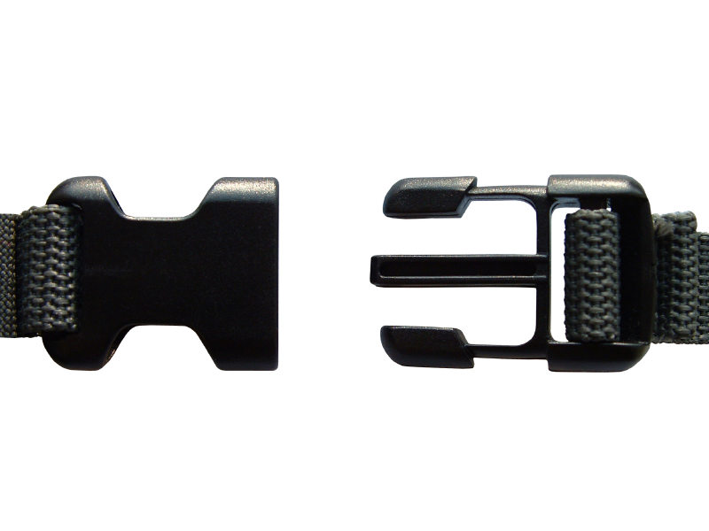 MMI offers several hardware options, including side release buckles.